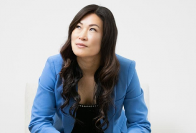 Hành trình trở thành CEO công ty 100 triệu USD của nữ phục vụ phòng khách sạn