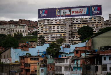 Kinh tế Venezuela rơi tự do, lạm phát vượt 600% trong năm tới