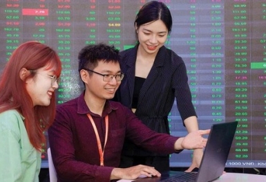 Loạt doanh nghiệp niêm yết giao dịch cổ phiếu và trái phiếu đáng chú ý ngày 25/11