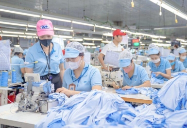 Tranh thủ Mỹ ngưng thuế, Tập đoàn Dệt May Việt Nam quyết tâm về đích các đơn hàng quý 2 trong 90 ngày