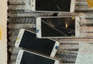 Hà Nội: Hơn 5.000 điện thoại di động và linh kiện điện tử nhập lậu bị thu giữ
