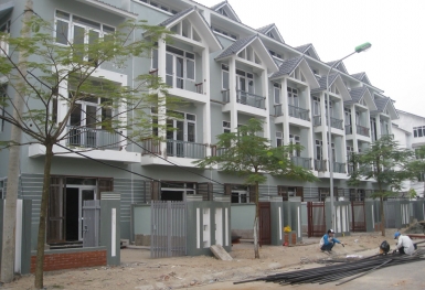 HoSE lưu ý khả năng hủy niêm yết bắt buộc cổ phiếu HUD1