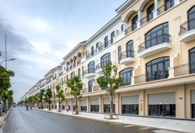 Khách hàng liên tiếp nhận bàn giao shophouse tại Vinhomes Ocean Park 2 – The Empire