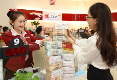 Dẫn đầu xu thế chuyển đổi, HDBank là ngân hàng đầu tiên sử dụng Swift Go