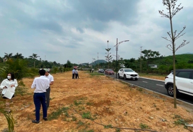 Tràn ngập thông tin rao bán bất động sản “siêu giảm giá” do thua “độ bóng đá”