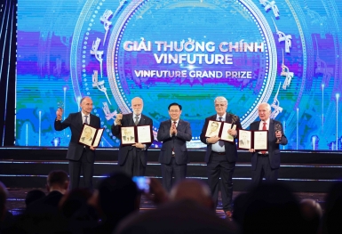 VinFuture 2022 vinh danh 4 công trình khoa học 'hồi sinh và tái thiết' thế giới