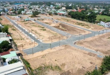 Tin bất động sản ngày 29/12: Hàng chục thửa đất tại Kon Tum bị khách hàng bỏ cọc sau khi trúng đấu giá