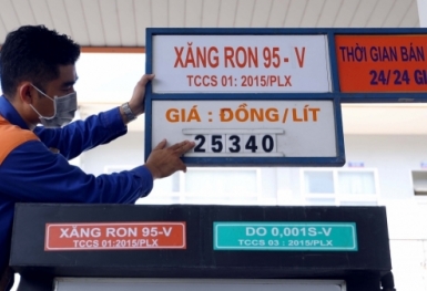 Tại sao Bộ Công Thương đề xuất giao Bộ Tài chính điều hành giá xăng dầu?
