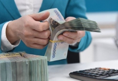 Tiềm ẩn nguy cơ các tổ chức tín dụng bơm tiền bù đắp cho doanh nghiệp đáo hạn trái phiếu