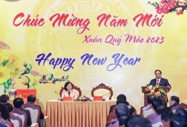 Thủ tướng giao nhiệm vụ gỡ khó bất động sản cho ngành ngân hàng