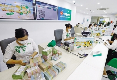 Tin ngân hàng ngày 6/2: Ngân hàng Nhà nước sẽ họp khẩn về tín dụng bất động sản