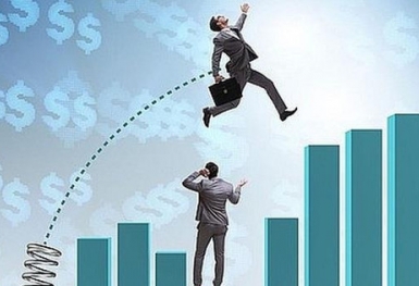 Dự báo VN-Index đạt 1.300 điểm cuối năm, VCSC gợi ý hai 'giỏ cổ phiếu' có sức bật tốt nhất