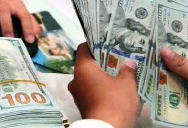 Tin ngân hàng ngày 8/2: Giá USD tại các ngân hàng thương mại tăng mạnh