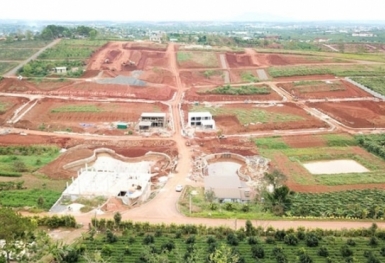 Tin bất động sản ngày 27/2: Lâm Đồng siết chặt điều kiện tách thửa khiến người dân gặp khó
