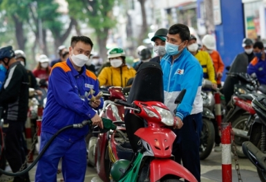 Giá xăng dầu hôm nay (1/3) có thể giảm nhẹ