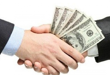 Ông nội sang tay cho các cháu số cổ phiếu ngân hàng trị giá cả nghìn tỷ đồng?