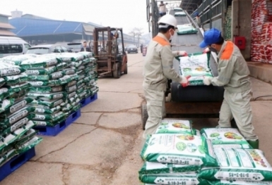 Giá phân bón hôm nay 13/3: Duy trì ổn định