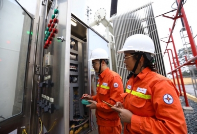 EVN lỗ 26 nghìn tỷ, giá điện năm 2023 'còn phụ thuộc nhiều yếu tố'