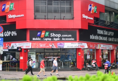 Cảm ơn 18 triệu khách hàng, FPT Shop tung khuyến mãi cực khủng - 100% chơi là trúng