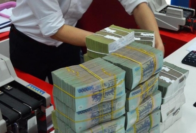 Lãi suất bình quân liên ngân hàng giảm