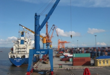Đừng ép doanh nghiệp “tự buộc chân mình”