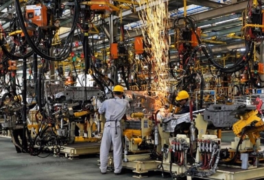 Vì sao sản xuất công nghiệp trong nước giảm?