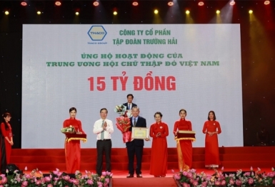 THACO nhận bằng khen “Ghi nhận tấm lòng vàng” của Trung ương Hội Chữ thập đỏ Việt Nam