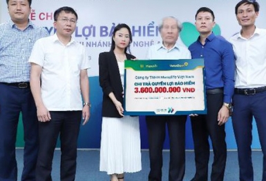 Manulife Việt Nam chi trả 3,6 tỷ đồng quyền lợi bảo hiểm cho khách hàng ở Nghệ An