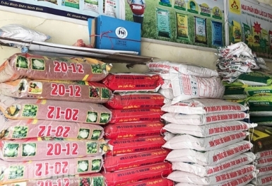 Giá phân bón hôm nay 22/7: Giao dịch hạn chế