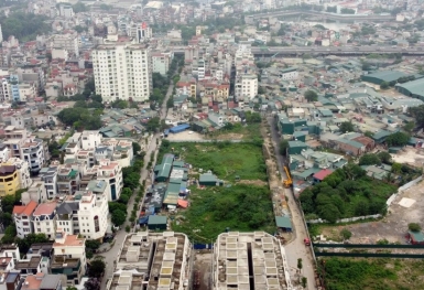 Dự án nhà ở xã hội quây tôn chờ làm thủ tục, môi giới đã “đua nhau” rao bán