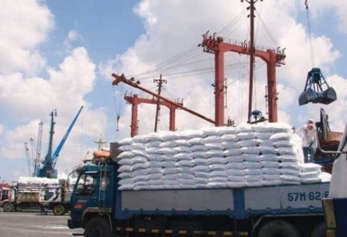 Giá phân bón hôm nay 27/7: Thị trường trầm lắng