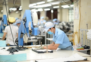 Gỡ khó, tìm đầu ra cho ngành dệt may, da giày, đồ gỗ