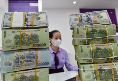 Top 21 doanh nghiệp đang sở hữu cả 'núi' tiền mặt