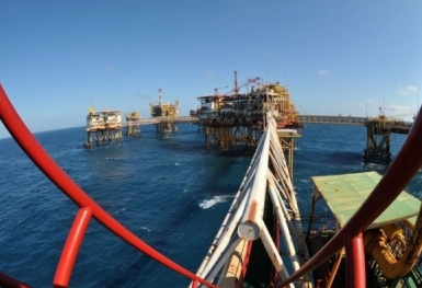 Giá xăng dầu hôm nay (12/8): Dầu thô đi ngang trong phiên giao dịch cuối tuần