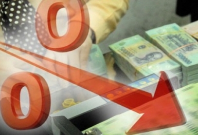 Tin ngân hàng ngày 16/8: Yêu cầu tiếp tục giảm lãi suất cho vay từ 1,5 - 2%