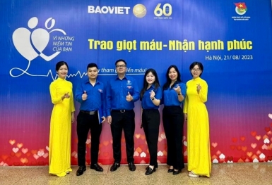 Cán bộ Bảo Việt hiến 2.800 đơn vị máu trong chương trình hiến máu tình nguyện “Bảo Việt - Vì những niềm tin...