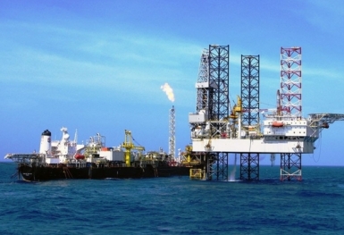 Giá xăng dầu hôm nay (26/8): Dầu thô tiếp đà tăng giá