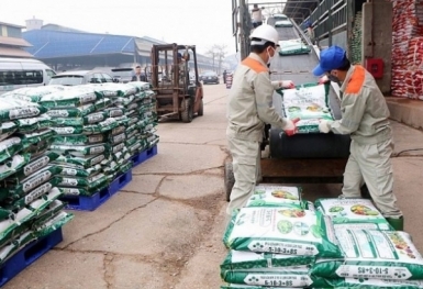 Giá phân bón hôm nay 14/9: Chờ đợi thông tin từ thị trường