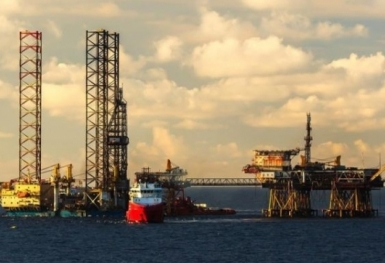 Giá xăng dầu hôm nay (19/9): Dầu thô quay đầu tăng giá