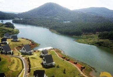 Tin bất động sản ngày 10/10: Nhiều công trình bỏ hoang, xây trái phép tại hồ Tuyền Lâm (Lâm Đồng)