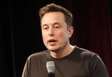 Elon Musk dự đoán trí tuệ nhân tạo sẽ vượt trội hơn con người trong năm 2025