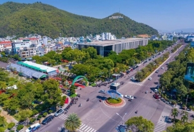 Tin bất động sản ngày 27/3: Bất ngờ với giá khởi điểm khu đất thuê làm bãi đậu xe tại Quy Nhơn