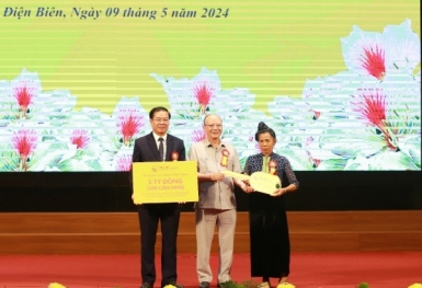 T&T Group trao tặng 5 tỷ đồng hỗ trợ làm nhà Đại đoàn kết cho người nghèo tỉnh Điện Biên