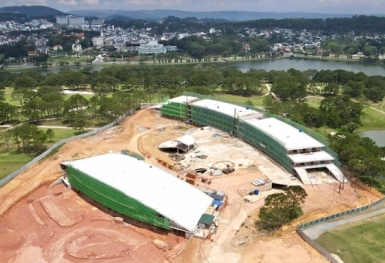 Lâm Đồng: Tòa nhà sân golf đồi Cù Đà Lạt bị thu hồi giấy phép xây dựng