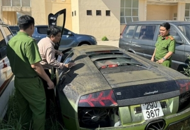 Quảng Bình: Tiêu hủy siêu xe Lamborghini và MercedesBenz G63 AMG nhập lậu