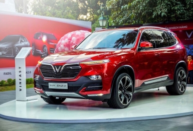 Bảng giá xe VinFast Lux SA 2.0 lăn bánh cuối tháng 7/2024: Rẻ chưa từng thấy, làm khách Việt mê mẩn