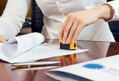 Văn bản thừa kế quyền sử dụng đất có phải công chứng?