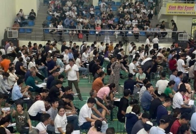 Đấu giá đất vùng ven Hà Nội sốt xình xịch lên 100 triệu đồng/m2