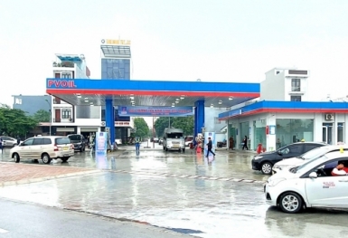Giá các mặt hàng xăng dầu thông dụng tiếp tục giảm nhẹ