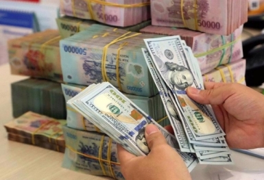 Điểm tin ngân hàng ngày 15/11: Đồng đô la tăng mạnh, tỷ giá USD/VND xác lập kỷ lục mới